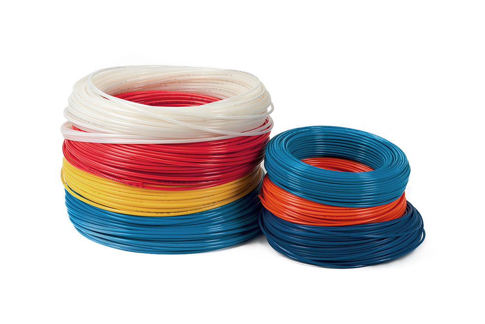 Tubi lineari flessibili in poliammide PA 12 EXTRAFLEX neutro, rosso, giallo, azzurro, arancione e blu di Mebra Plastik